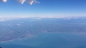 Timarun kaupunki kuvattuna Christchurch-Invercargill reittilennolta, taustalla eteläiset Alpit ja Mt Cook
